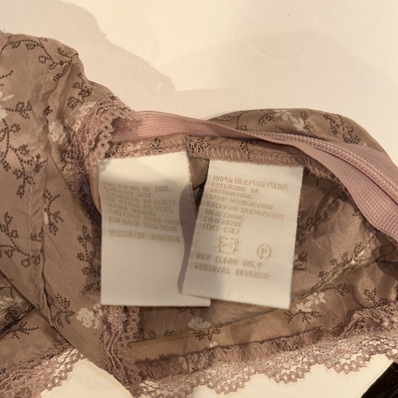 Tommy Hilfiger 100% Silk Floral Lace Trim Tank Top size 18 - Picture 4 of 6